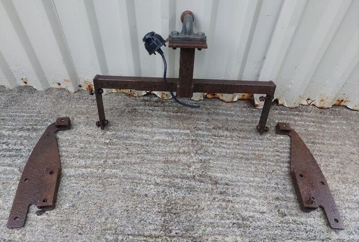 Volkswagen Transporter T4 Tow Bar