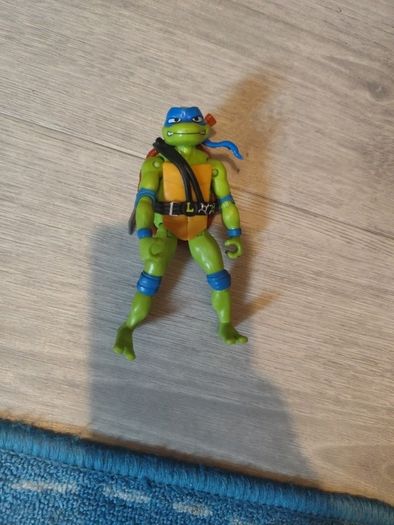 TMNT Mutant Mayhem - Van and figures