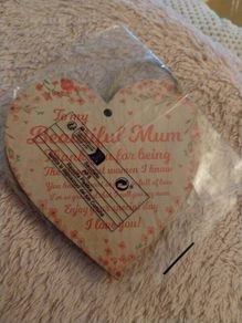 Bnwt mum wooden heart decoration