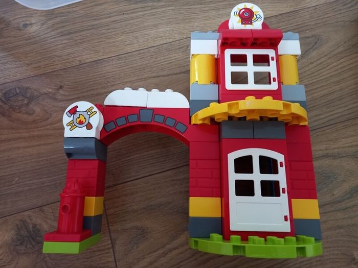 Lego Duplo Fire Station Set 10903