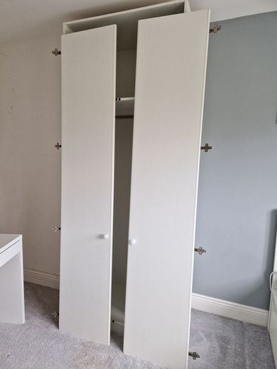 Built in wardrobe