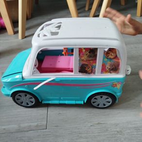 Barbie camping car