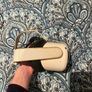 oculus quest 2 missing battery holder on 1 of controllers Image 4