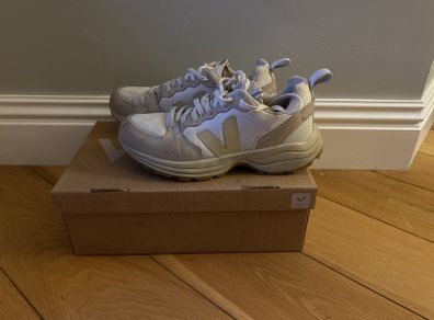 Veja trainers