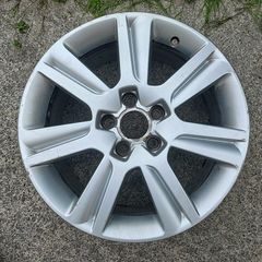 1 x Genuine Audi A4 B8 17'' Alloy Wheel - Delivery