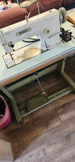 Industrial sewing machine