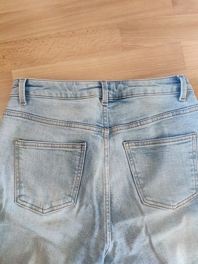 jeans - never worn