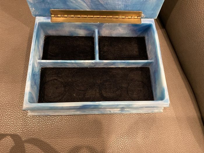 Incolay Stone Trinket /Jewellery Box