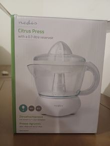 Citrus Juicer
