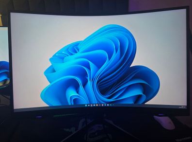 Samsung Odyssey G7 C27G75TQSR 27" 1000R Curved Gaming Monitor - 240Hz, 1ms, 1440p QHD, Gsync, QLED, HDR600, HDMI, Displayport, USB