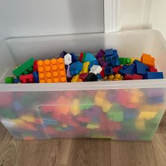 duplo  blocks