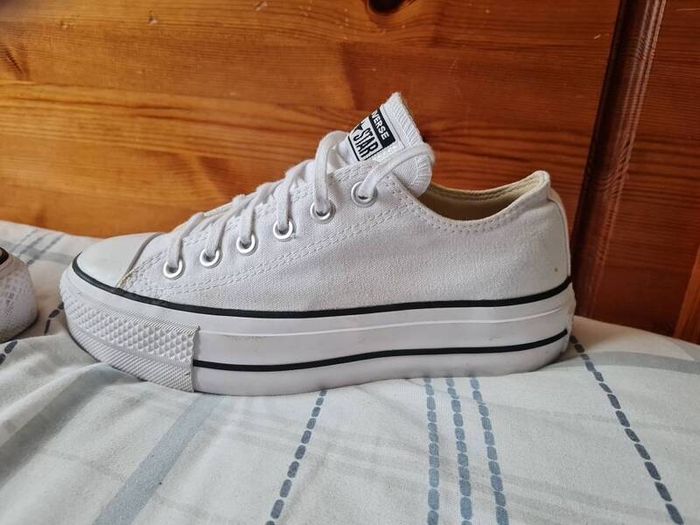 Converse chuck Taylor platform low Size 5 eu 37.5 white canvas in excellent condition