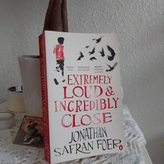 Extremely loud & incredibly close Jonathan Safran Foer