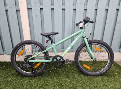 Cube Acid Race 200