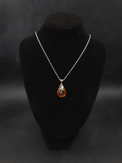 Vintage 925 Sterling Silver & Natural Baltic Amber Necklace