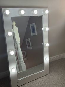 hollywood style mirror