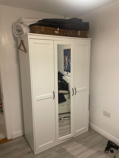 wardrobe