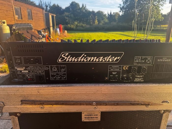 Studiomaster Powerhouse Vision 16