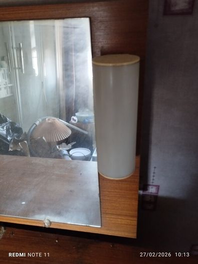 Mid 80's Brown dressing table with mirror and lights