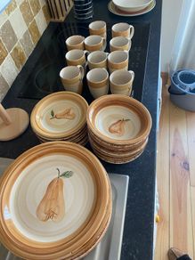 Free crockery