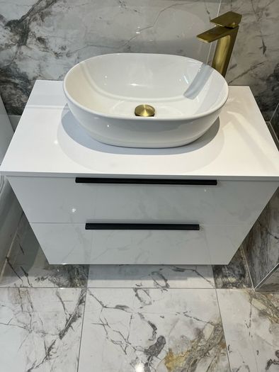 Ex Display Galsaky Gloss White 800 Wall hung vanity unit