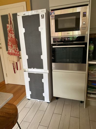 Samsung integrated fridge freezer