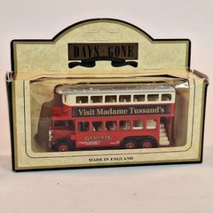 LLedo Diecast Model of Days Gone 49019 1931 AEC Renown Double Deck Bus MADAME TUSSAUDS