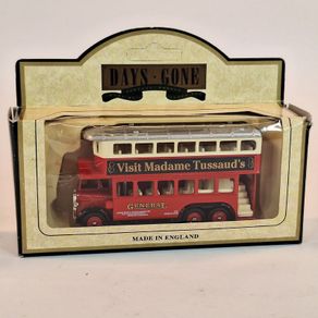 LLedo Diecast Model of Days Gone 49019 1931 AEC Renown Double Deck Bus MADAME TUSSAUDS