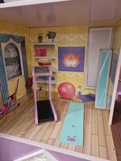 Large dolls house