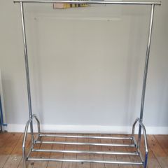 Metal clothing rail