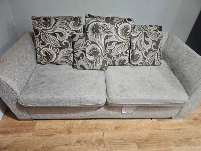 Sofa for sale, brought from harvey norman, couple of years old, good condition