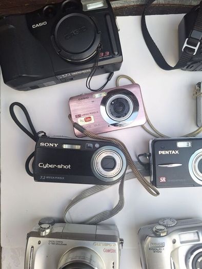 Joblot of digital cameras