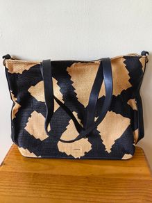 Black beige bag