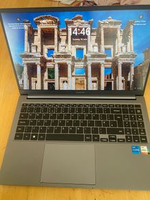 Samsung Galaxy Book 15.6 inch Intel i5 13th Gen 8GB RAM Excellent Condition