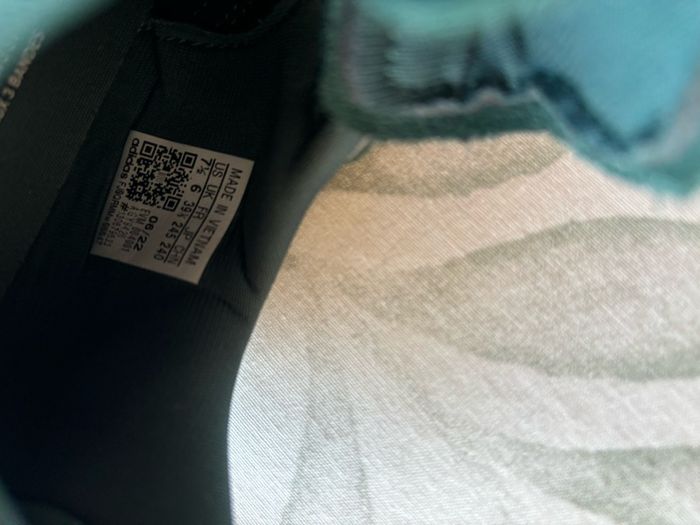 Adidas Ozweego UK6