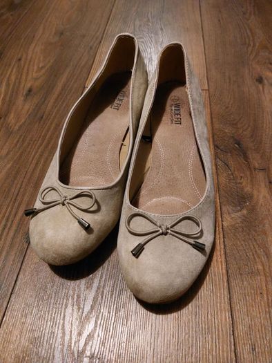 WIDE FIT - extra comfort- uk7