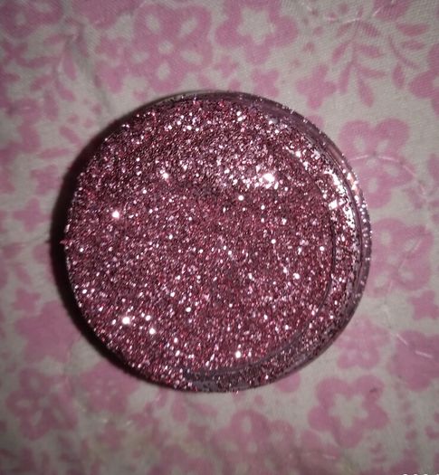Make up forever glitter pot