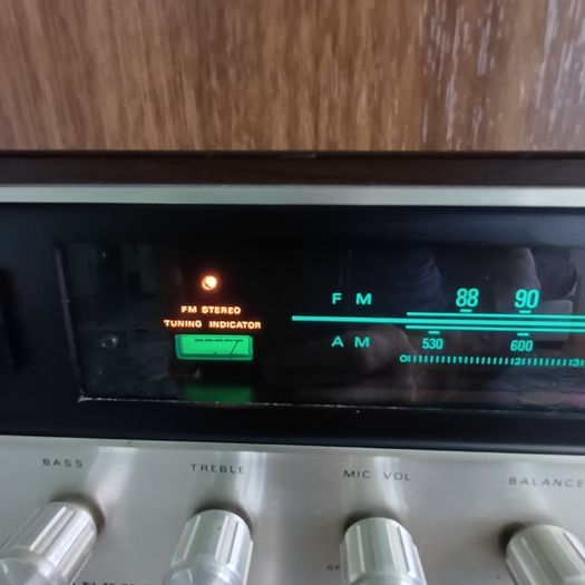 Mega Rare Time Capsule from 1971 Onkyo X1 quadraphonic console system hifi Gold from Japan in Stunning condition this is a statement piece and highly sought-after with the original speakers and hifi cabinet