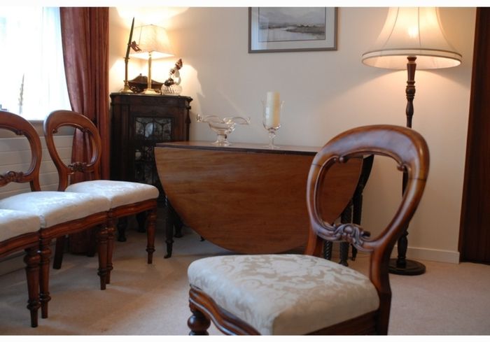 Dining table -collapasable. REDUCED price
