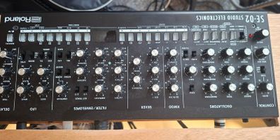 Roland Boutique SE 02 Analog Synthesizer