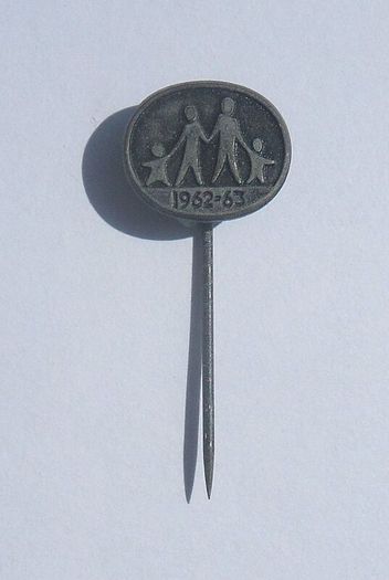 CHRISTIAN FAMILY WEEK 1962 (Anglican Church) - a promotional stickpin