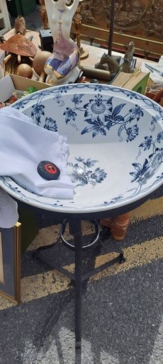 Victorian Jug And Bowl Holder