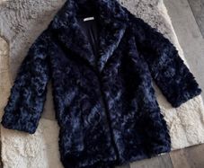 Gorgeous MANGO Size Xs-S faux fur coat in a deep navy shade with a super plush, textured finish.