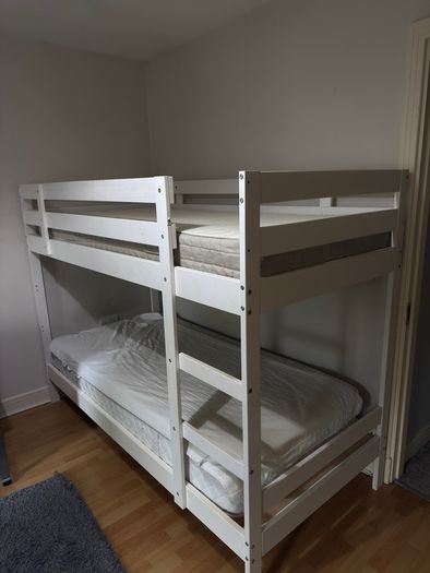 Solid wood bunk bed
