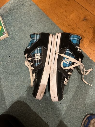 DC shoes