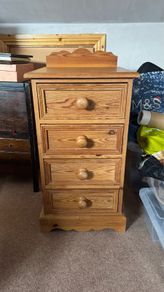 Solid pine 4 drawer unit