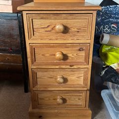 Solid pine 4 drawer unit