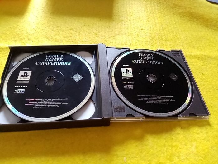 Family games compendium 20 games PlayStation1 Ps1 PlayStation 2 ps2 games Original