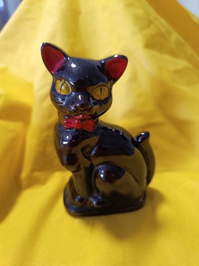 Vintage black cat ornament Redware figurine Halloween collectable