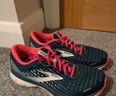 Brooks ghost running shoes size 7